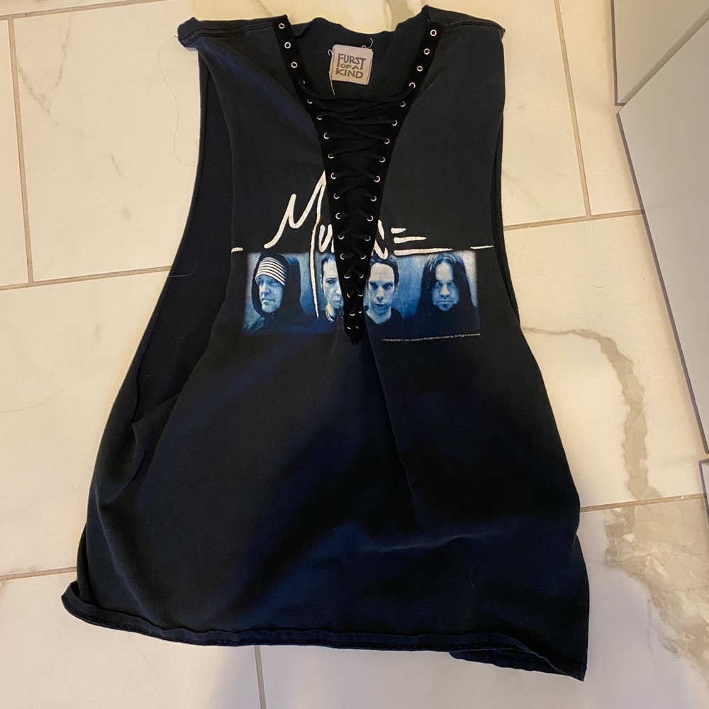 LF vintage muscle tshirt